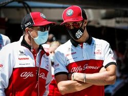 Antonio Giovinazzi in de leer bij meester Kimi Raikkonen