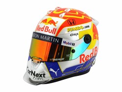 Max Verstappen toont rood-wit-blauwe helm voor Oostenrijk!