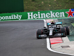 Mercedes maakt fout bij Bottas: "Ze deden te veel benzine in mijn wagen"