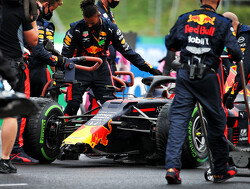 Verstappen crashes on the way to Hungary starting grid