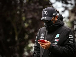 Hamitlon: 'Both drivers aren't there' in the leading fight at Red Bull