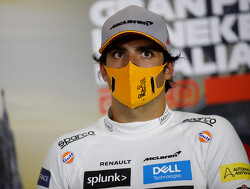 Carlos Sainz wordt tweede: "We waren zó  dichtbij, maar ik ben heel erg blij"