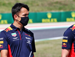 Red Bull-teambaas Christian Horner in zijn nopjes met podium voor Alexander Albon