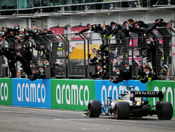 Mark Hughes waarschuwt Red Bull: "Renault gaat dit jaar meer podiumplaatsen pakken"