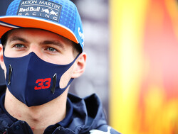 Max Verstappen praat met Edwin Evers over vakantie