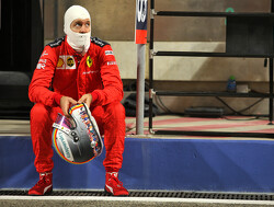 Villeneuve over lijdensweg Vettel: "Maar als hij naar zijn bankrekening kijkt kan hij lachen"