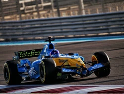 Aan boord bij Fernando Alonso in de R25 met 360-graden camera!