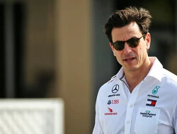 Toto Wolff over show-run Alonso: "De F1 heeft wat om over na te denken"