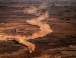 Sainz senior schrijft Dakar Rally op zijn naam