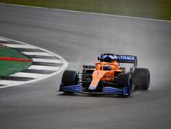 Bewegende beelden van de McLaren MCL35M op Silverstone