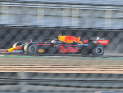 De RB16B in actie op het circuit van Silverstone