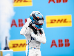 De Vries verlengt Formule E-contract en gaat titel verdedigen