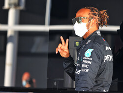 Officieel:  Lewis Hamilton tekent nieuw contract met Mercedes