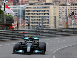 Mercedes pitcrew krijgt Bottas zijn wiel niet los en kan GP Monaco niet uitrijden