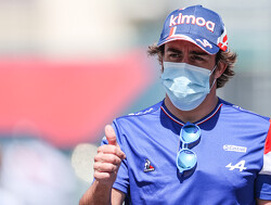 Alonso zweette peentjes op MotoGP-motor: "Was wel heel erg eng!"