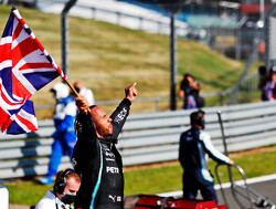 Lewis Hamilton wint prestigieuze Britse autosportprijs