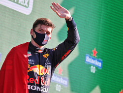 Complimenten voor Verstappen: "Glorieuze overwinning voor elke betrokkenen"