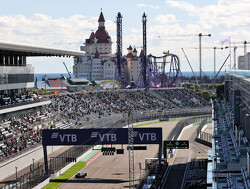 Motorprobleem zorgt voor grote rookwolk bij Nederlander tijdens Grand Prix Rusland