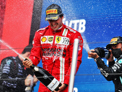 Sainz voelt zich thuis bij Ferrari: "Ik ben gelukkig hier"