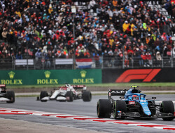 Esteban Ocon rijdt zonder pitstop naar tiende plaats: "Had geen rondje langer moeten duren"