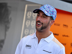 Ricciardo kan wel lachen om opmerking Sainz: "Soms is vies zijn goed"