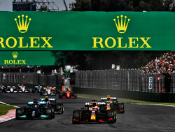  F1 Grand Prix van Mexico:  Oppermachtige Max Verstappen wint Mexicaanse GP en loopt uit op Hamilton in WK-stand