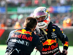 Coulthard duidelijk over titelduel: "Beter voor de sport als Max wint"