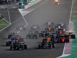  Uitslag Grand Prix van Qatar:  Hamilton wint voor Verstappen die inhaalrace rijdt