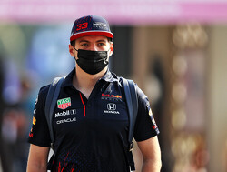 Verstappen na missen pole position: "Weet niet of de versnellingsbak beschadigd is"