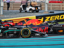 Max Verstappen onzeker van wereldtitel, Mercedes in protest over de uitslag