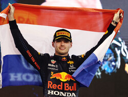 In beeld: Max Verstappen wordt wereldkampioen!