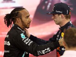 Hamilton heeft geen problemen met Verstappen: "Ik respecteer hem"