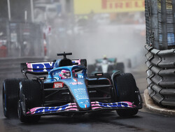 Alonso kritisch na Schumacher-crash: "Misschien leren wij hier iets van"