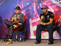 Coulthard hoopt op gezamenlijk actie Verstappen en Hamilton: "Laten we sportief blijven"