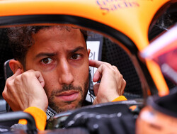 Ricciardo ontvangt gridstraf voor crash met Magnussen