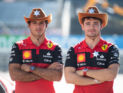 Leclerc feliciteert polesitter Sainz: "Carlos deed het geweldig vandaag"
