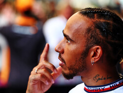Hamilton duidelijk over Verstappen-clash: "Je weet hoe het gaat met Max"