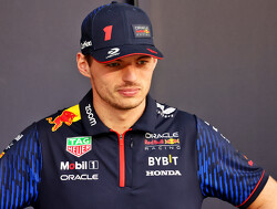 Verstappen denkt niet aan Twitterkritiek: "Dan zien die mensen het anders"