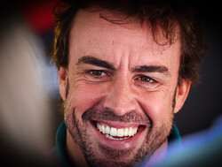 Alonso kampte met DRS-problemen: "Het is nog maar vrijdag"