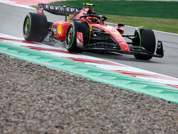 Sainz bekritiseert Ferrari over slechte timing upgradepakket: "Dat heeft ons niet geholpen"