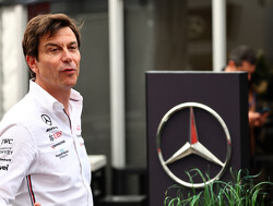 Wolff ontkent Red Bull-geruchten over Schumacher