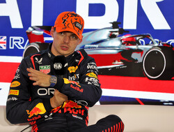 Verstappen sneert naar Perez: "Het constructeurskampioenschap kan ik ook alleen winnen"