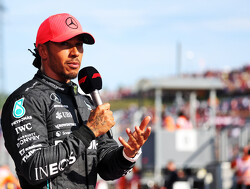 Hamilton prijst 'fenomenale ' prestaties  Verstappen