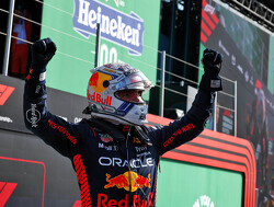 Moeilijke kwalificatie Verstappen ondanks pole position: "Glad circuit door nieuw asfalt"
