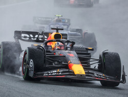  Uitslag Grand Prix van Nederland:  Verstappen wint Dutch GP en evenaart Vettel in bizar regenspektakel