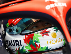 Tsunoda eert Honda met speciaal helmdesign