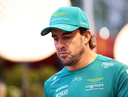  Video:  Alonso raakt loslopende hagedis