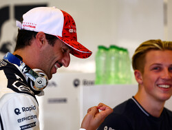 Lawson aast op zitje van Ricciardo