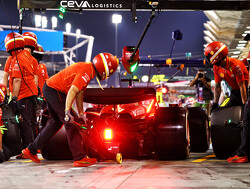 Ferrari troeft Red Bull af in Bahreinse pitlane