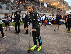 Hamilton baalt van onrust: "Cruciaal moment voor de sport"